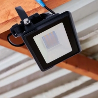 20W LED Прожектор SAMSUNG ЧИП Черно Тяло 4000К LED екстериорно осветление
